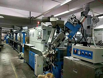 皮泡皮化学发泡挤出线